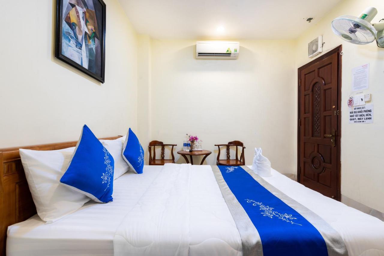 Mai Phuong - Ruby Saigon Hotel Хошимін Екстер'єр фото