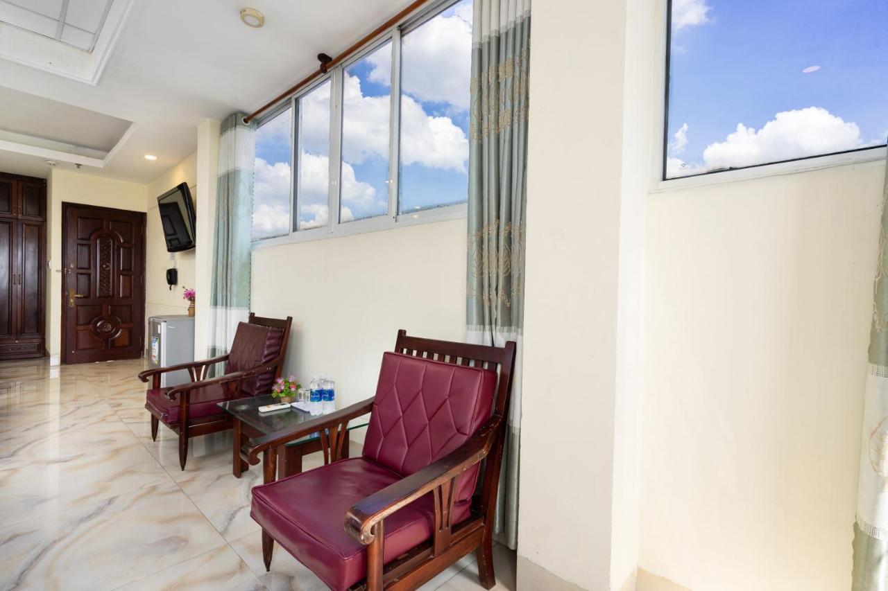 Mai Phuong - Ruby Saigon Hotel Хошимін Екстер'єр фото