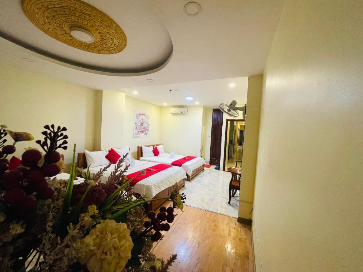 Mai Phuong - Ruby Saigon Hotel Хошимін Екстер'єр фото