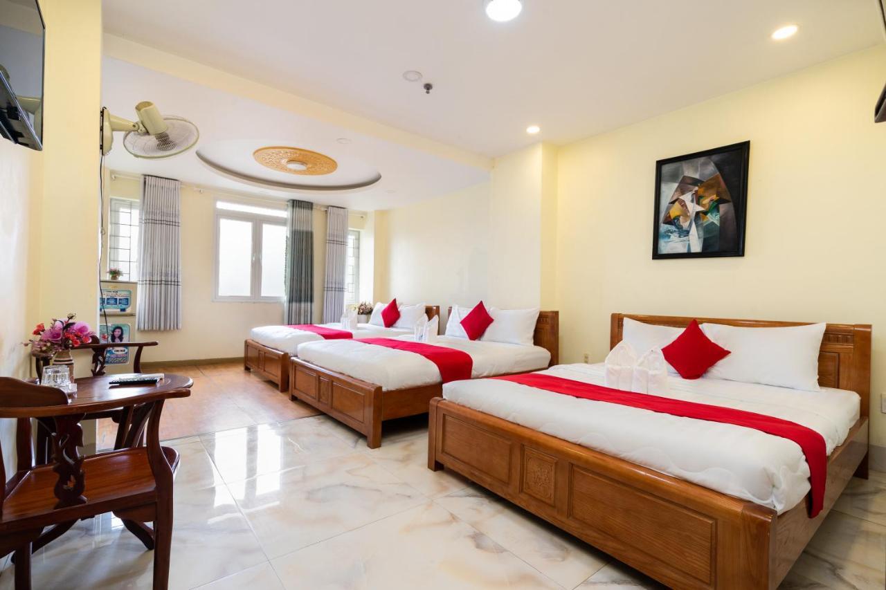 Mai Phuong - Ruby Saigon Hotel Хошимін Екстер'єр фото