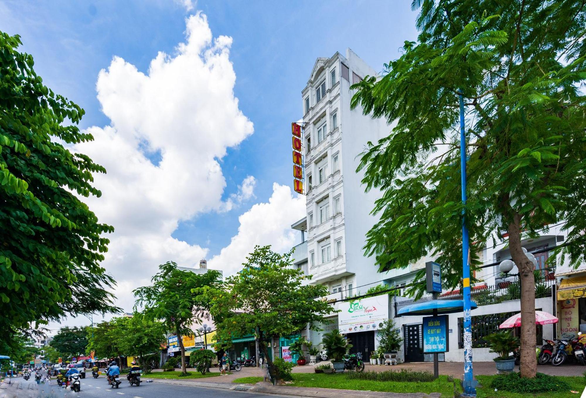 Mai Phuong - Ruby Saigon Hotel Хошимін Екстер'єр фото