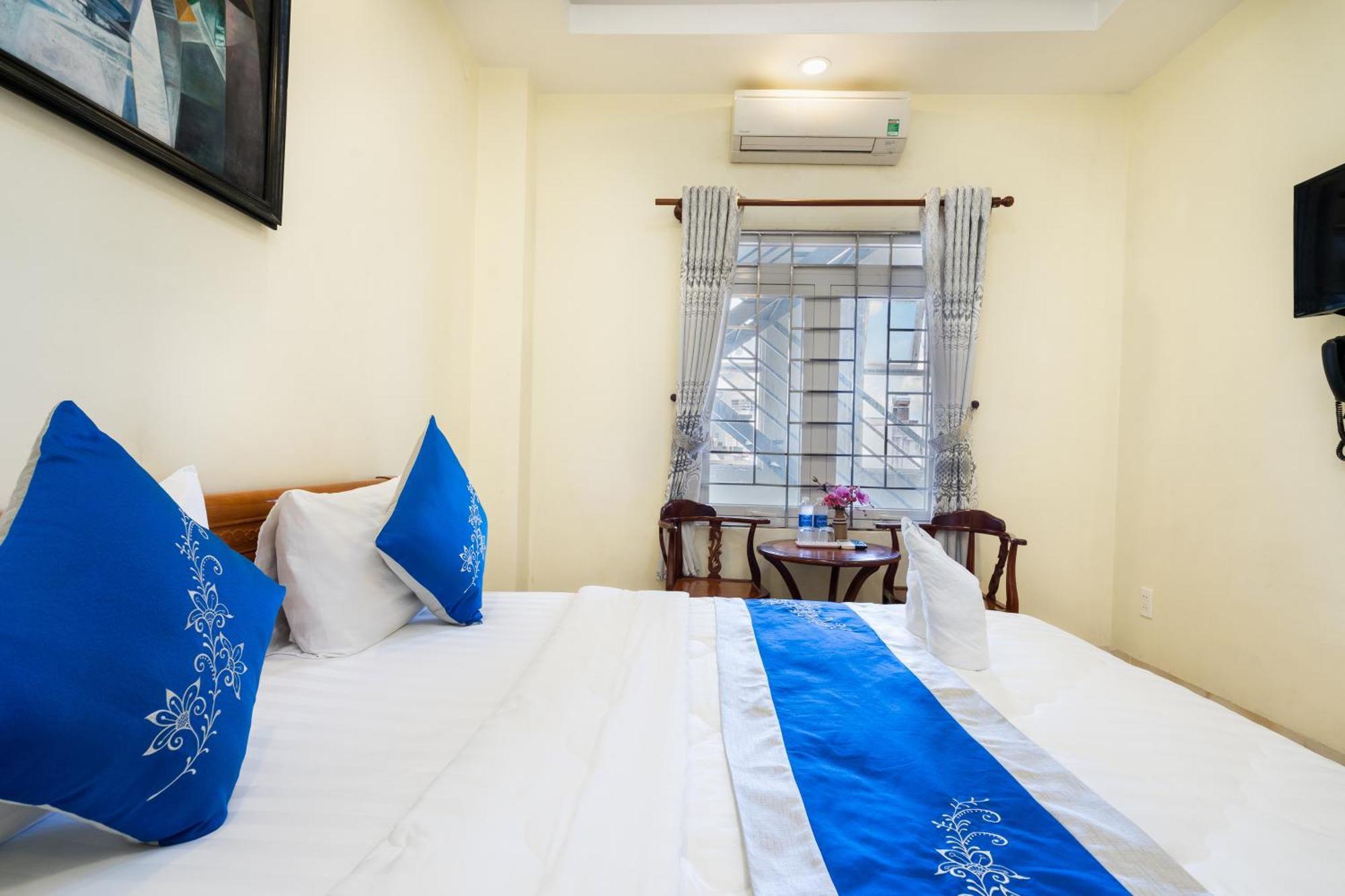 Mai Phuong - Ruby Saigon Hotel Хошимін Екстер'єр фото