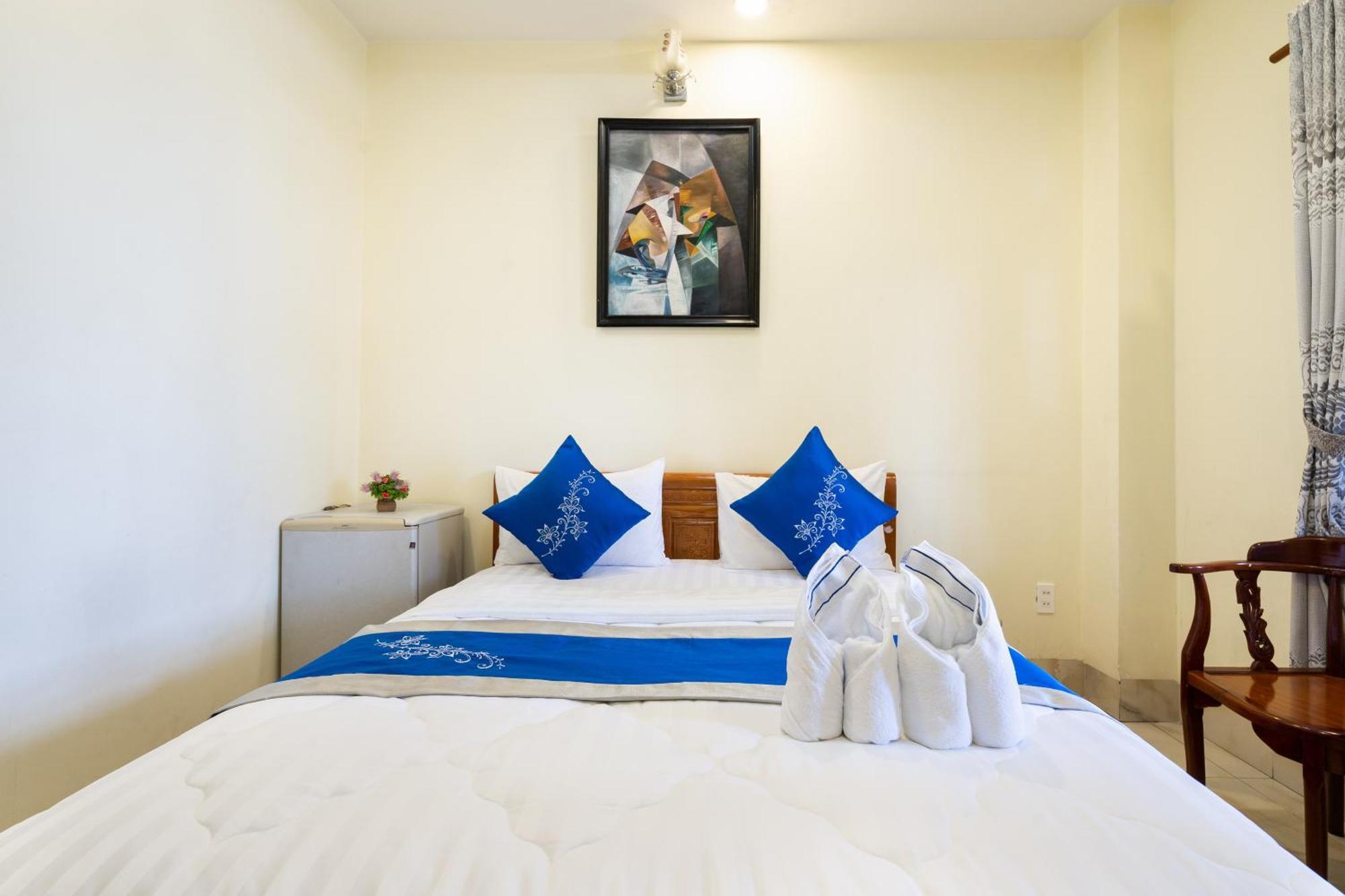 Mai Phuong - Ruby Saigon Hotel Хошимін Екстер'єр фото