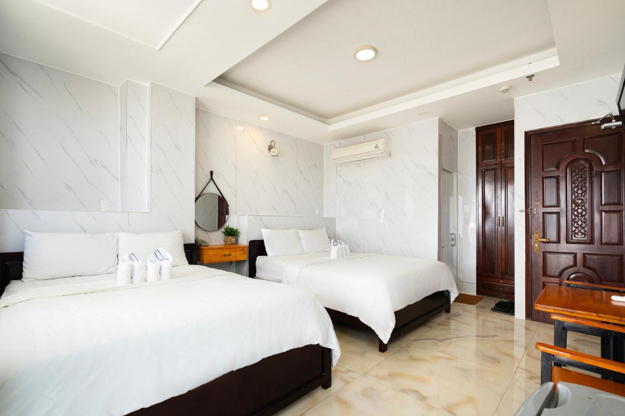 Mai Phuong - Ruby Saigon Hotel Хошимін Екстер'єр фото