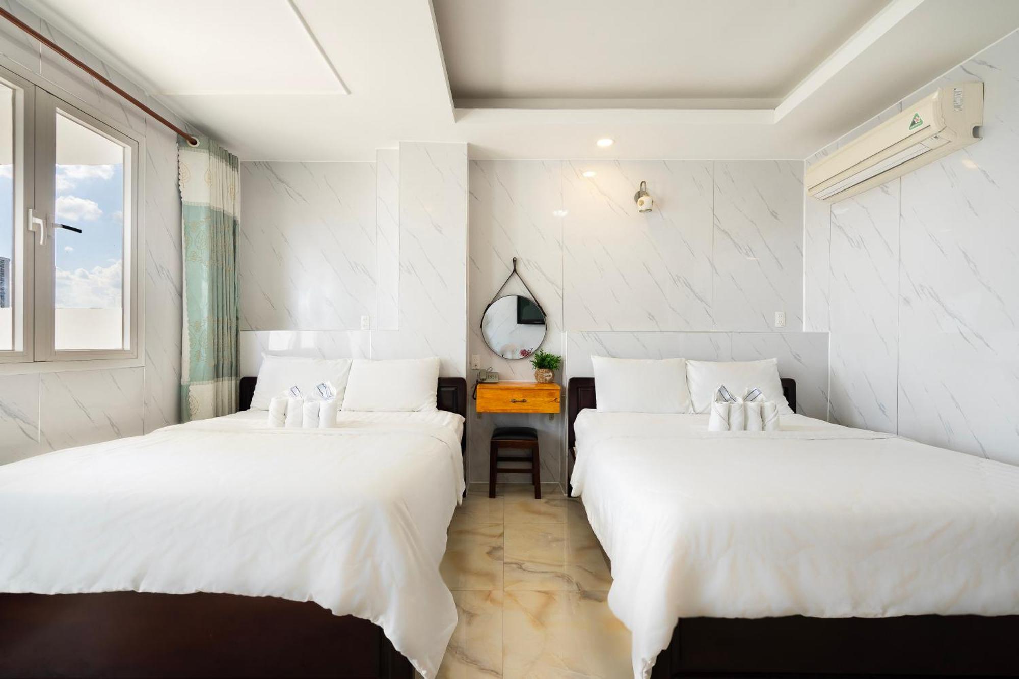Mai Phuong - Ruby Saigon Hotel Хошимін Екстер'єр фото