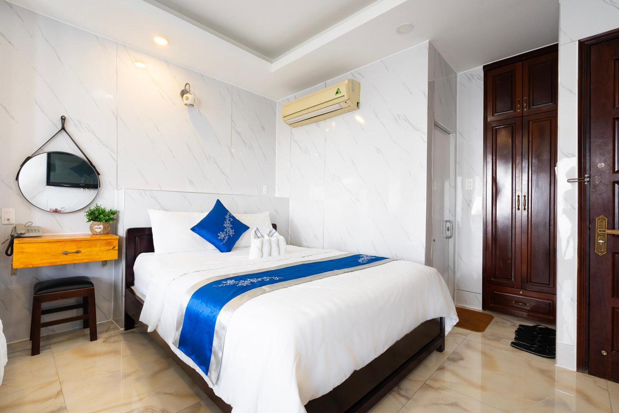 Mai Phuong - Ruby Saigon Hotel Хошимін Екстер'єр фото