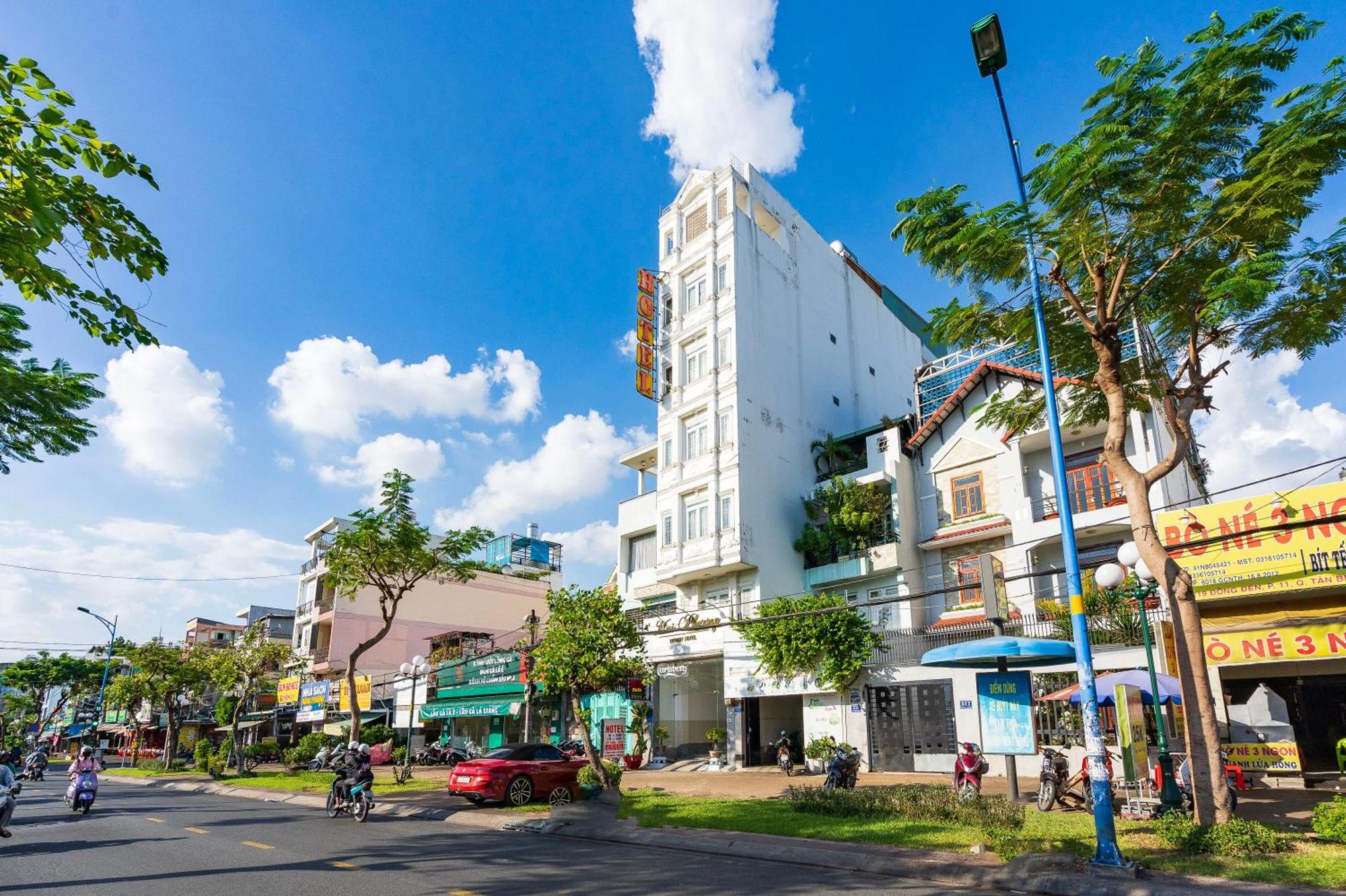 Mai Phuong - Ruby Saigon Hotel Хошимін Екстер'єр фото