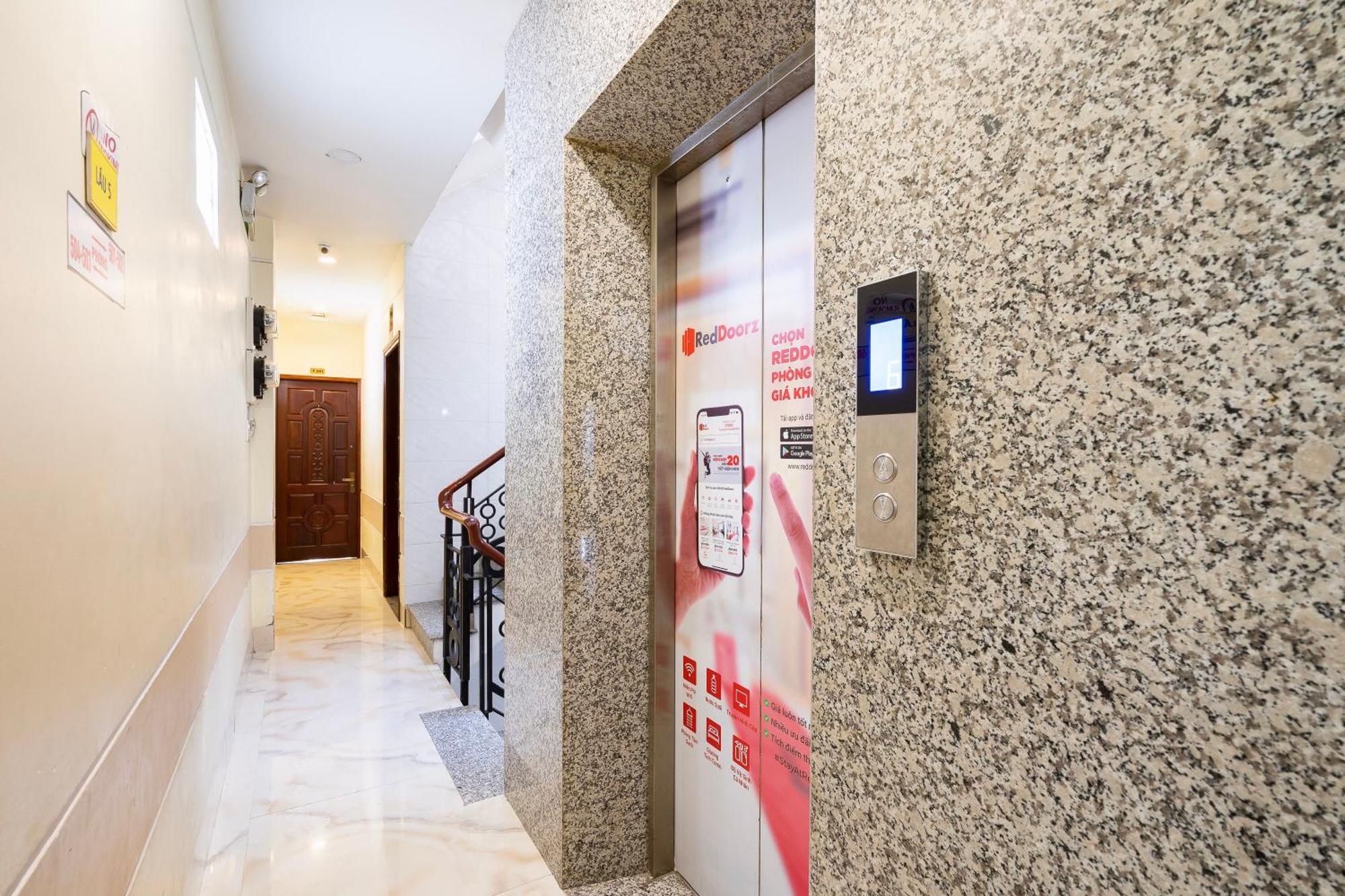 Mai Phuong - Ruby Saigon Hotel Хошимін Екстер'єр фото
