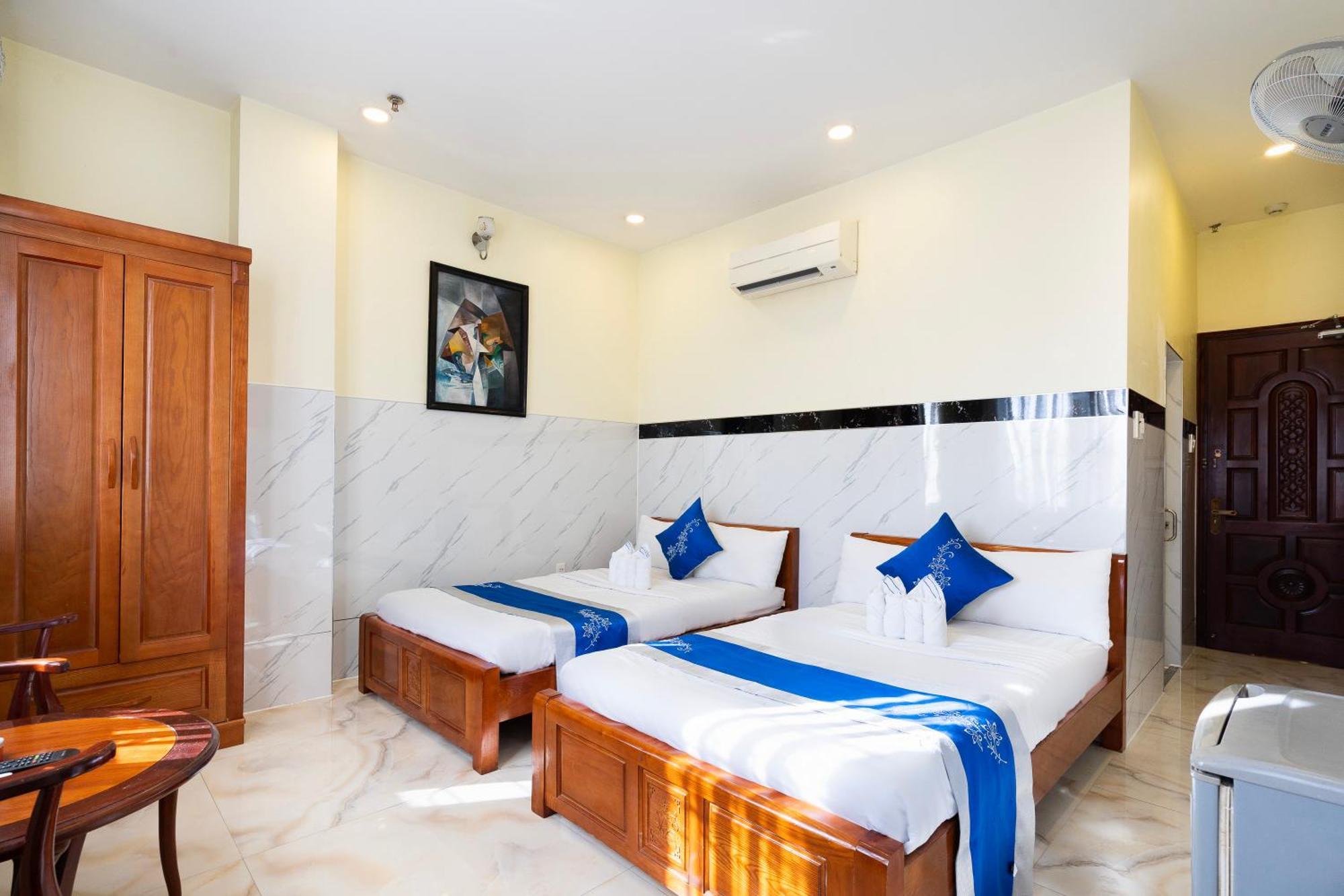 Mai Phuong - Ruby Saigon Hotel Хошимін Екстер'єр фото